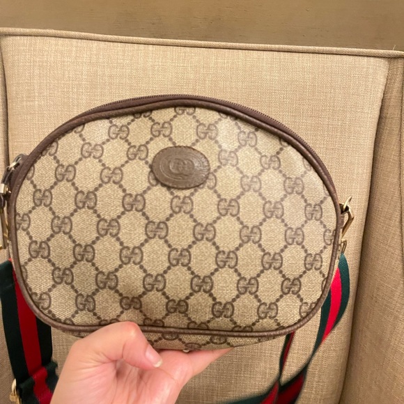 Authentic vintage Gucci GG canvas crossbody bag 007.983.1113 (F1025) - Picture 2 of 15
